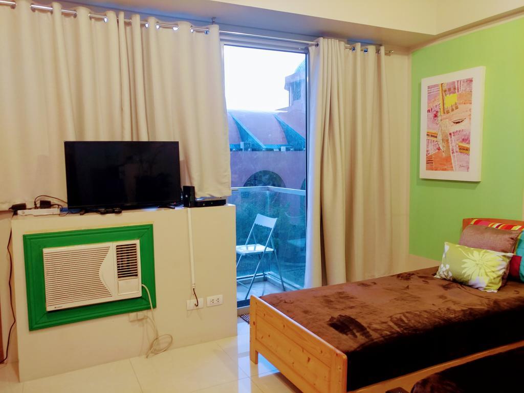 One Palm Tree Villas By Mary Manila Bagian luar foto